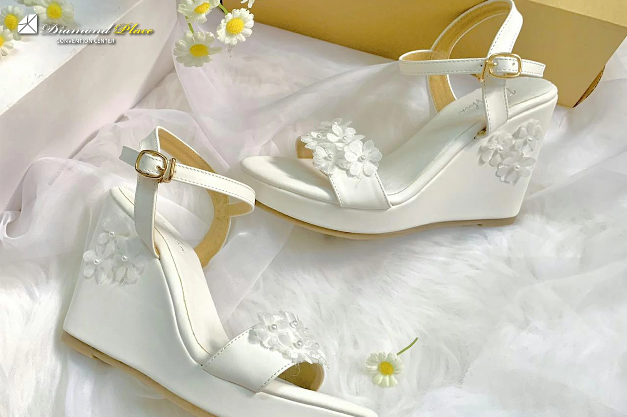 Chọn giày cưới phù hợp và đẹp