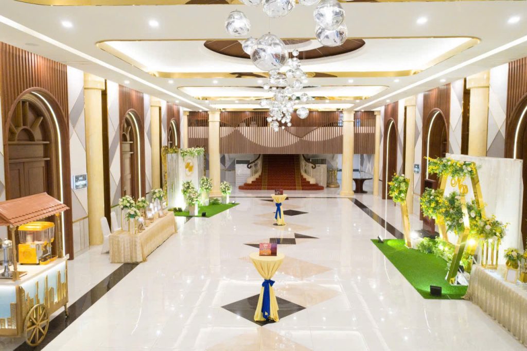 TOP 3 KHÔNG GIAN CƯỚI ĐƯỢC YÊU THÍCH NHẤT TẠI DIAMOND PLACE HỒ VĂN HUÊ Sảnh đón khách rộng rãi