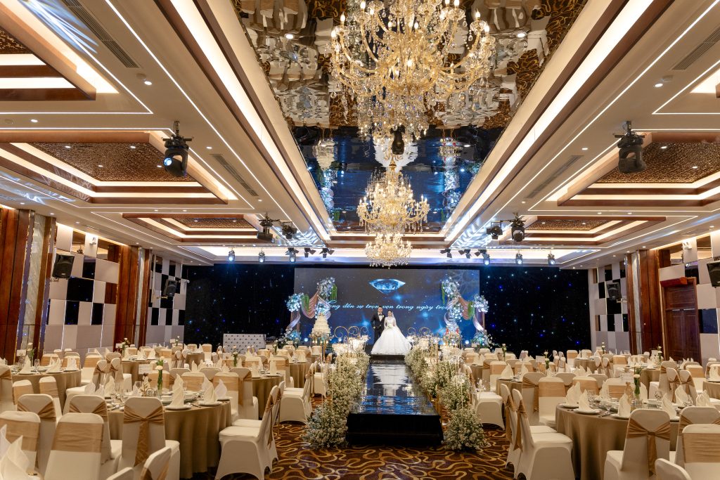 Review Diamond Place - Trung tâm Tiệc cưới uy tín & lâu đời tại TP.HCM Không gian cưới Sapphire