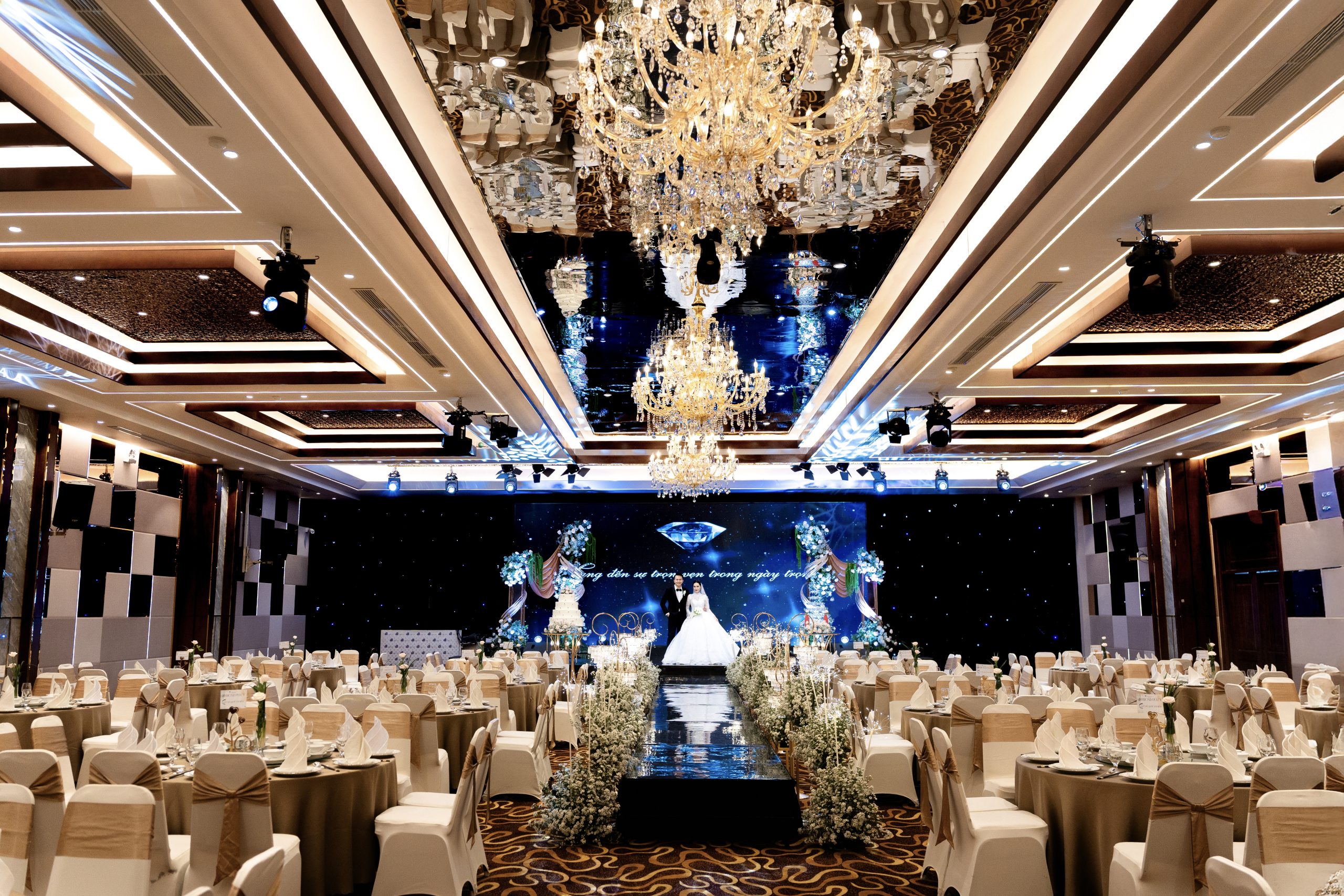 Sảnh tiệc tại Diamond Place Không gian cưới Sapphire